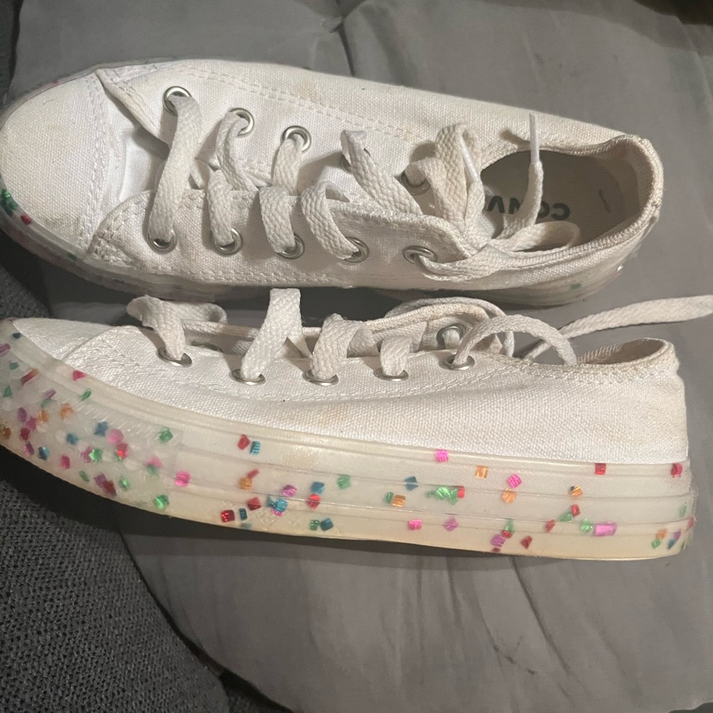 White converse with rainbow dots